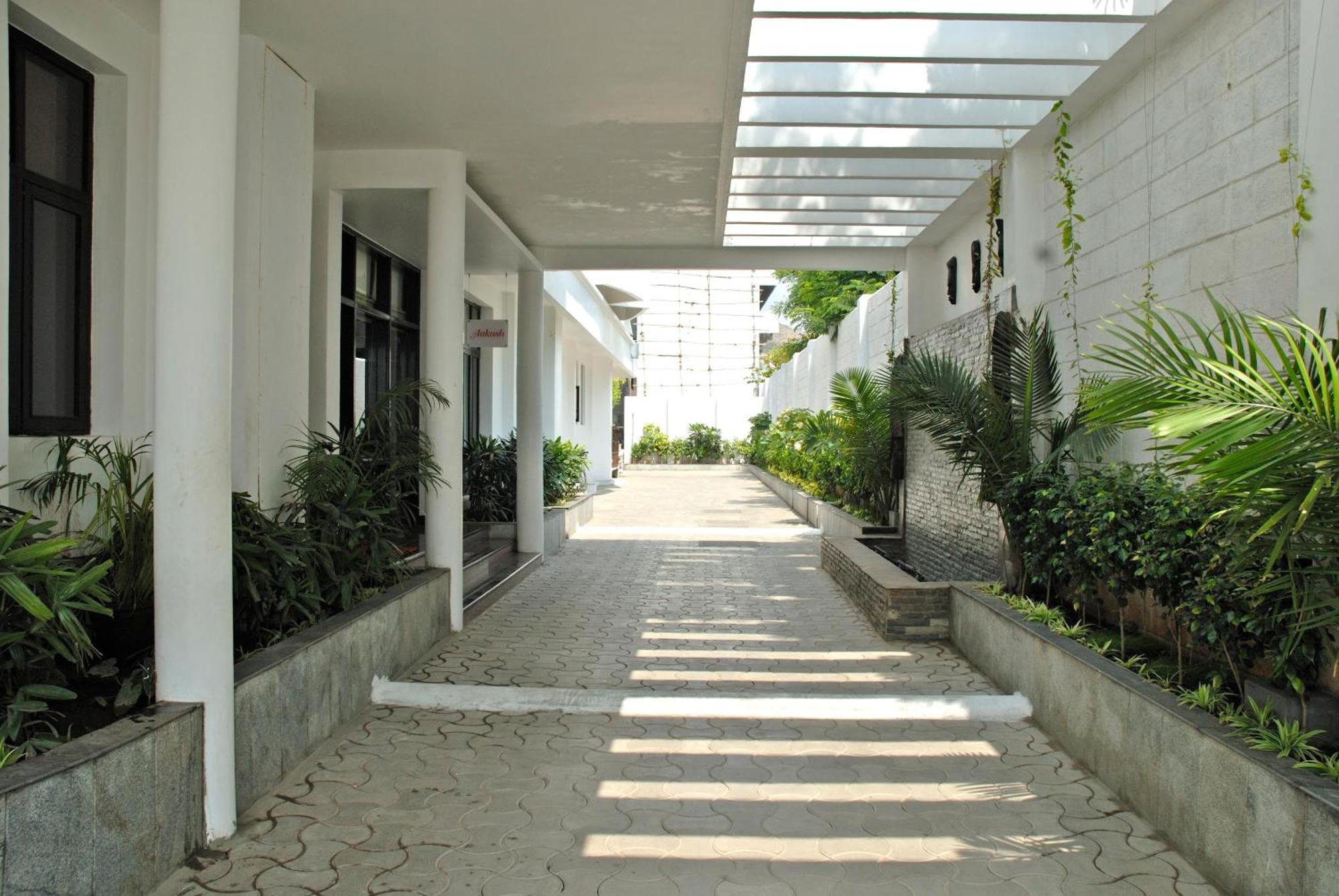 อาร์ปนา โฮเต็ล Hotel ติรุวันนามาลัย ภายนอก รูปภาพ