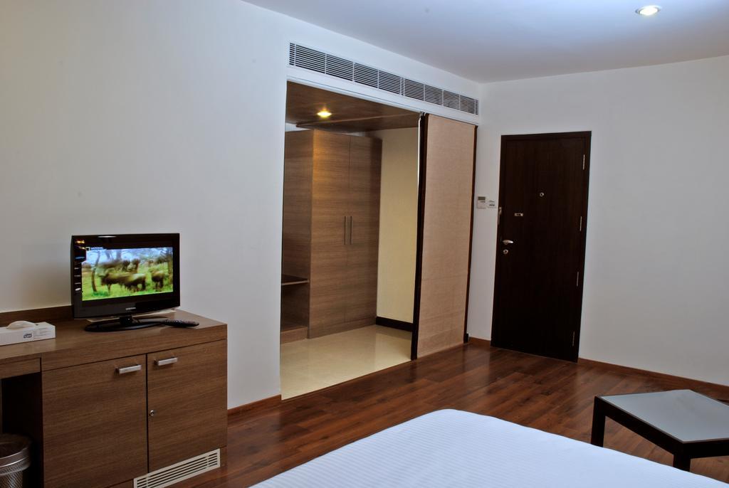 อาร์ปนา โฮเต็ล Hotel ติรุวันนามาลัย ภายนอก รูปภาพ