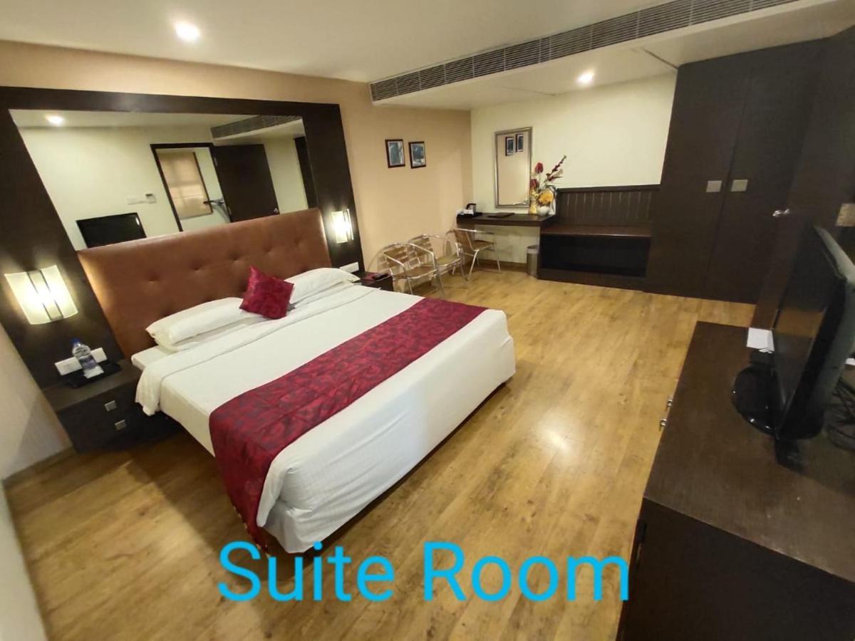 อาร์ปนา โฮเต็ล Hotel ติรุวันนามาลัย ภายนอก รูปภาพ